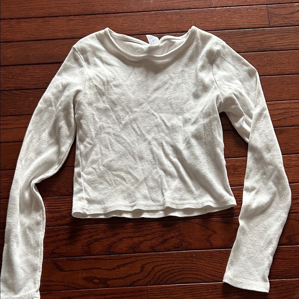 H&M Cream Long Sleeve Crewneck Top